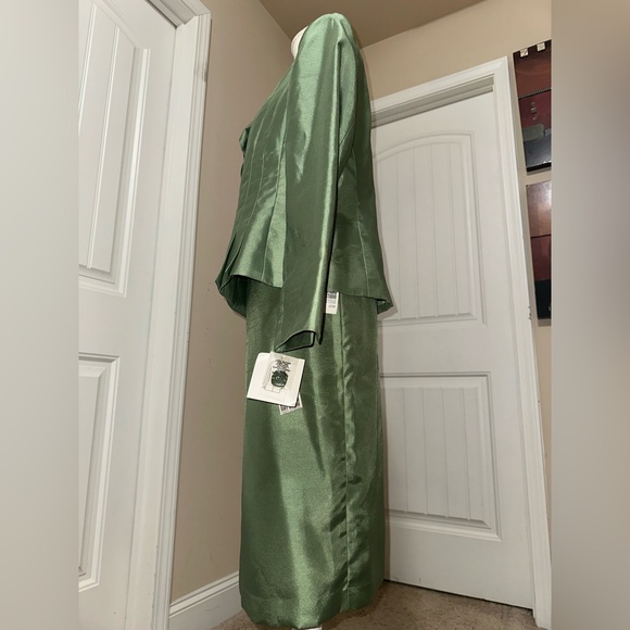 Suit Studio 2 piece suit - Picture 6 of 16